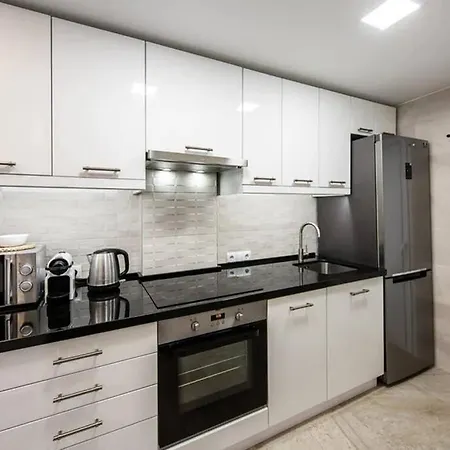 Sea View Apartment *