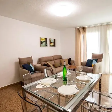 Sea View Apartment *